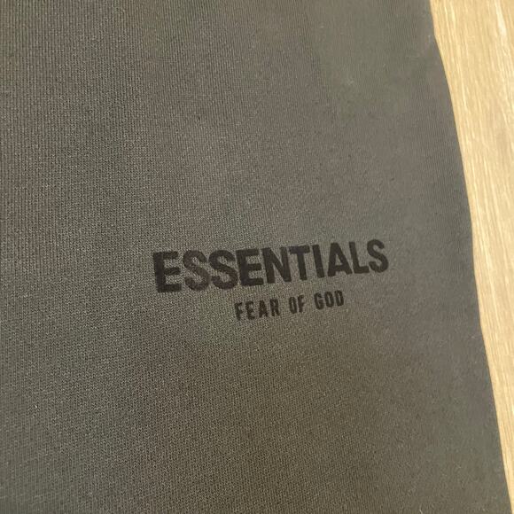 Fear of God Essentials Sweatpants Black Size XL NWT 2023 Stretch Lim Joggers - Picture 3 of 10